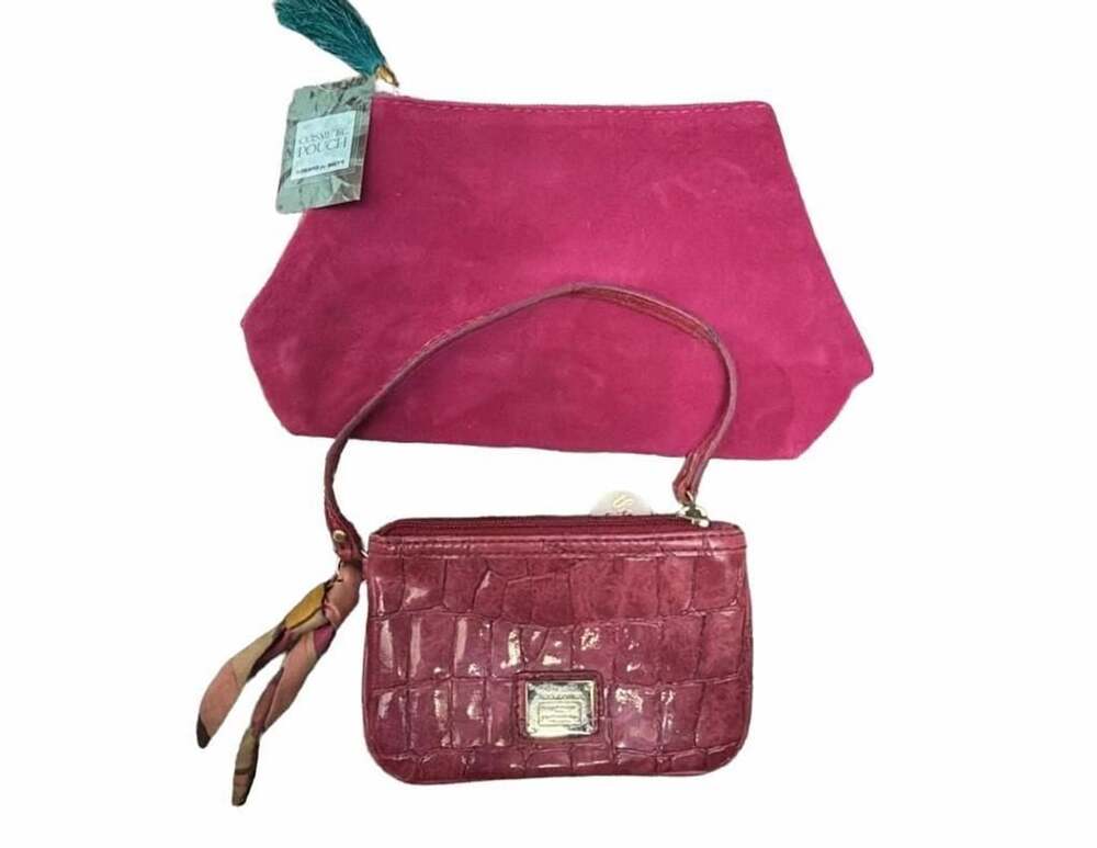 Liz Claiborne Croc Embossed Wristlet Red Patent Leather